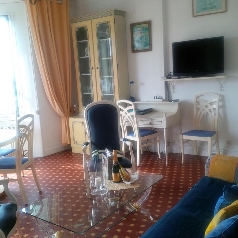 Cannes Privat Residence Holiday Apartments Стая снимка